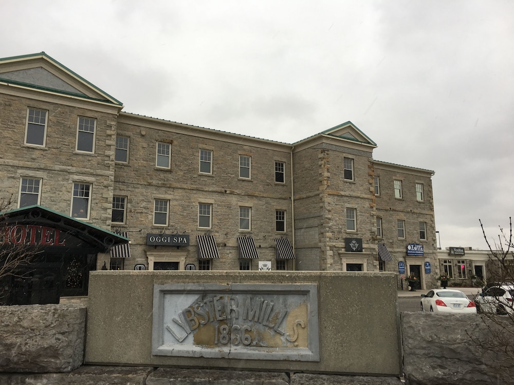 Hotel Stone Mill Inn