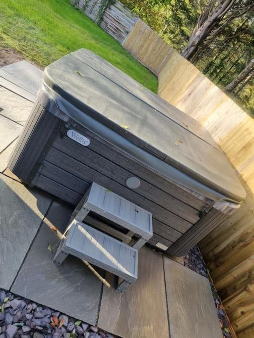 Hotel 3 Bed Detached House & Hot Tub