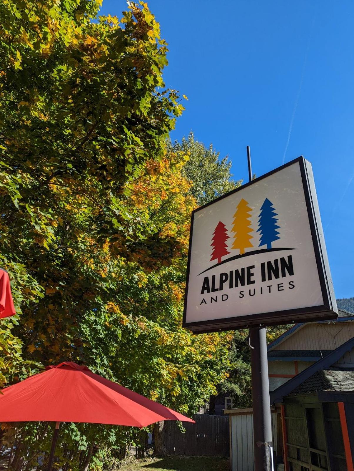 Hotel Alpine Inn & Suites