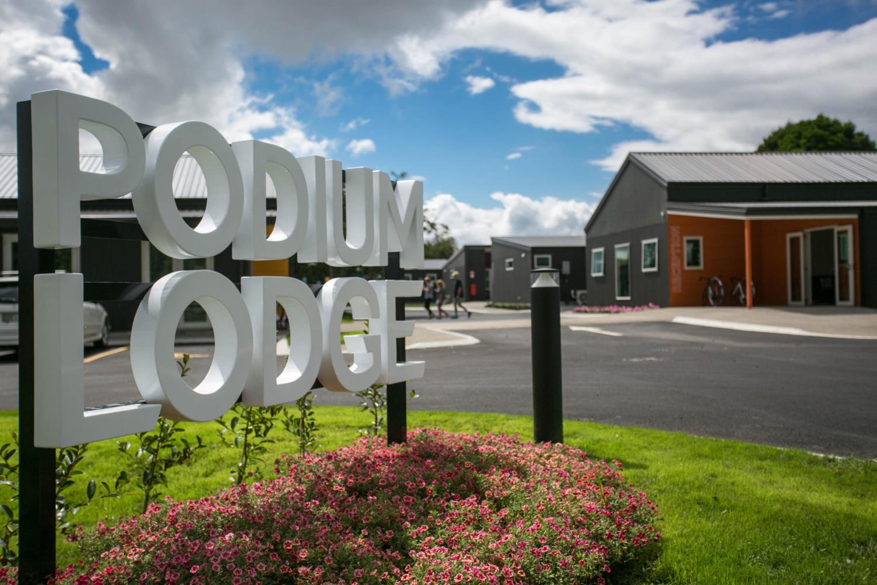 Hotel Podium Lodge