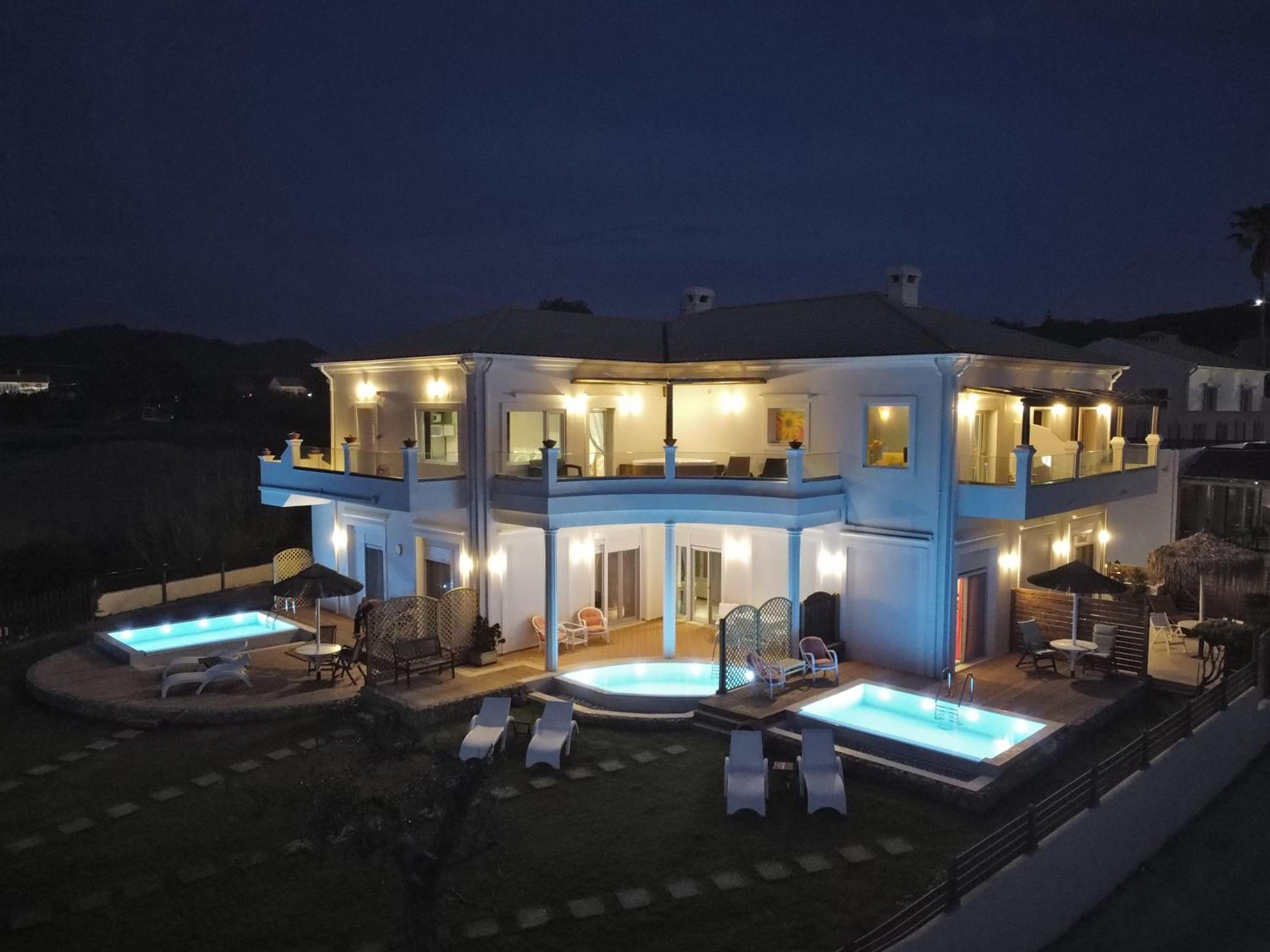 Hotel Margarita's Luxury Suites