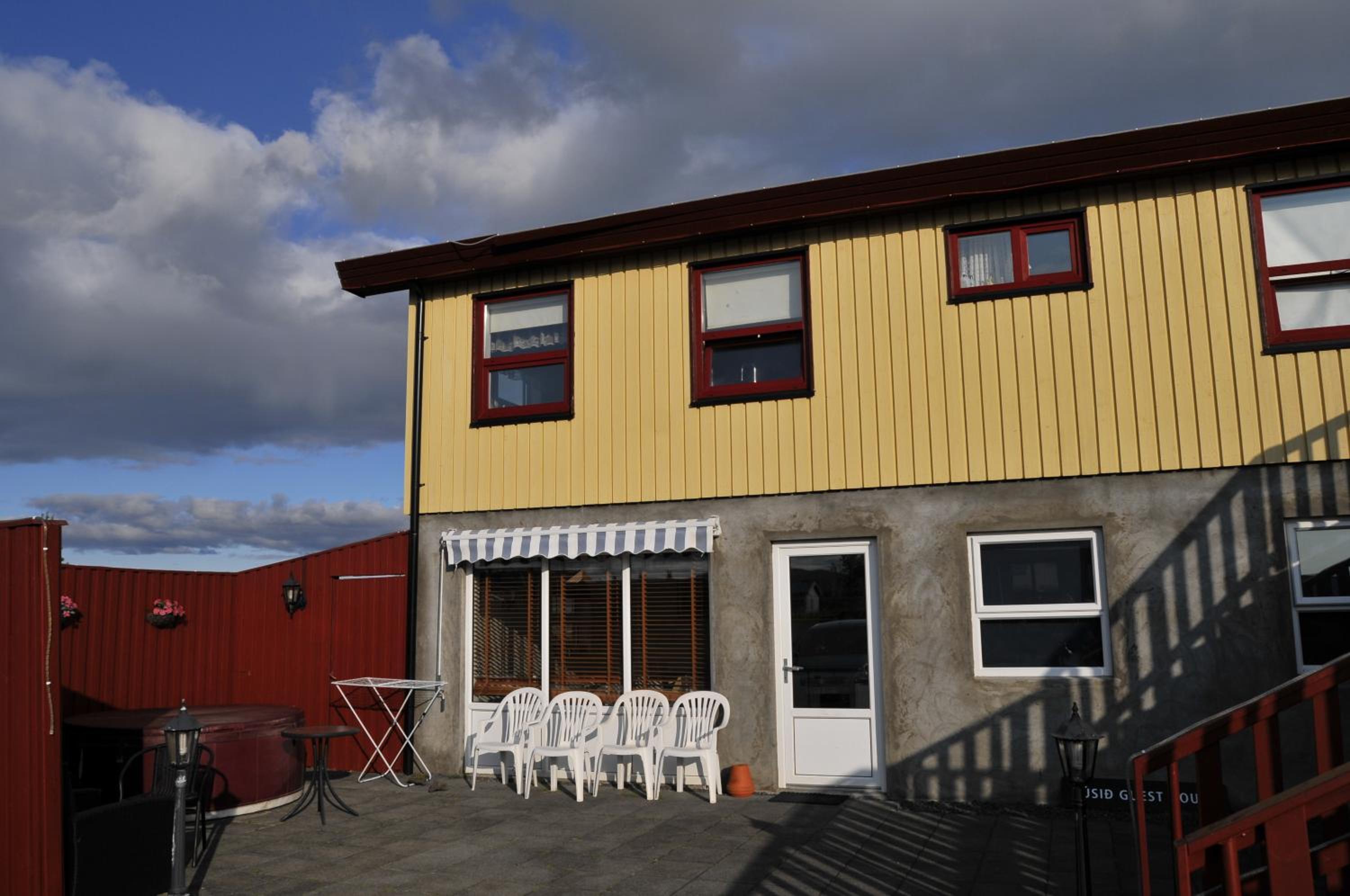 Hotel Aska Guesthouse