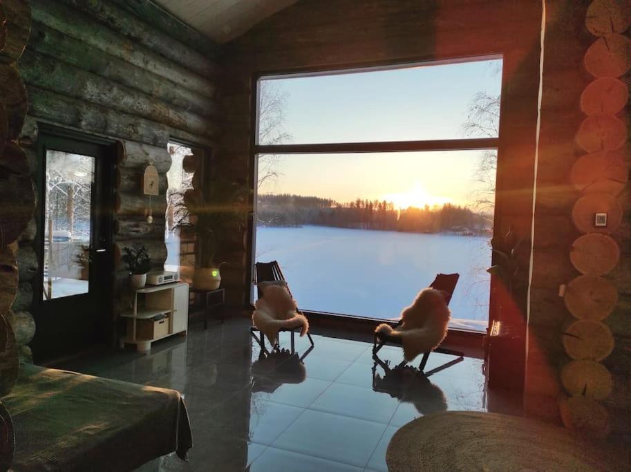 Hotel Upea Kelohirsihuvila Rannalla, Myos Poreamme!