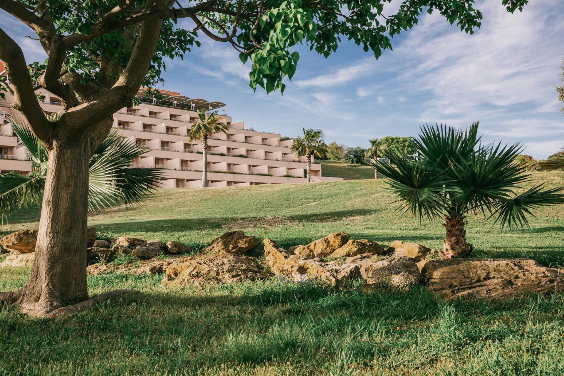 Hotel Mangia's Torre del Barone Resort