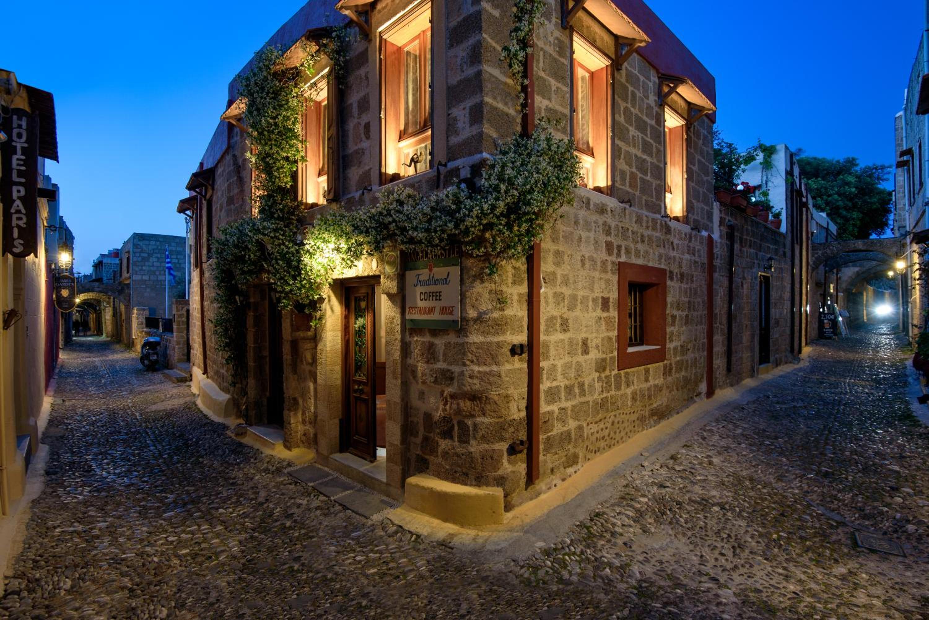 Hotel Mythic Villa