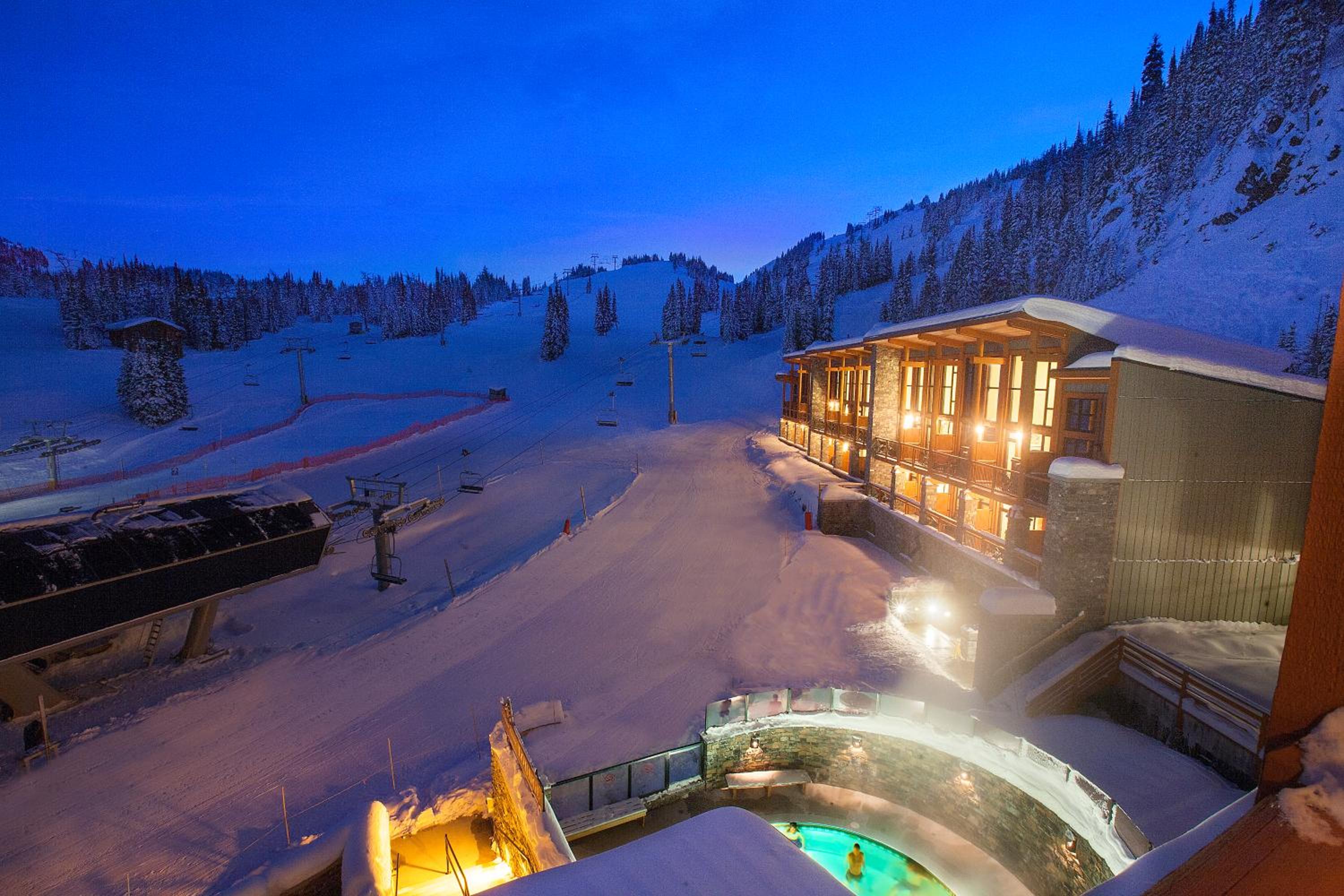 Hotel Sunshine Mountain Lodge