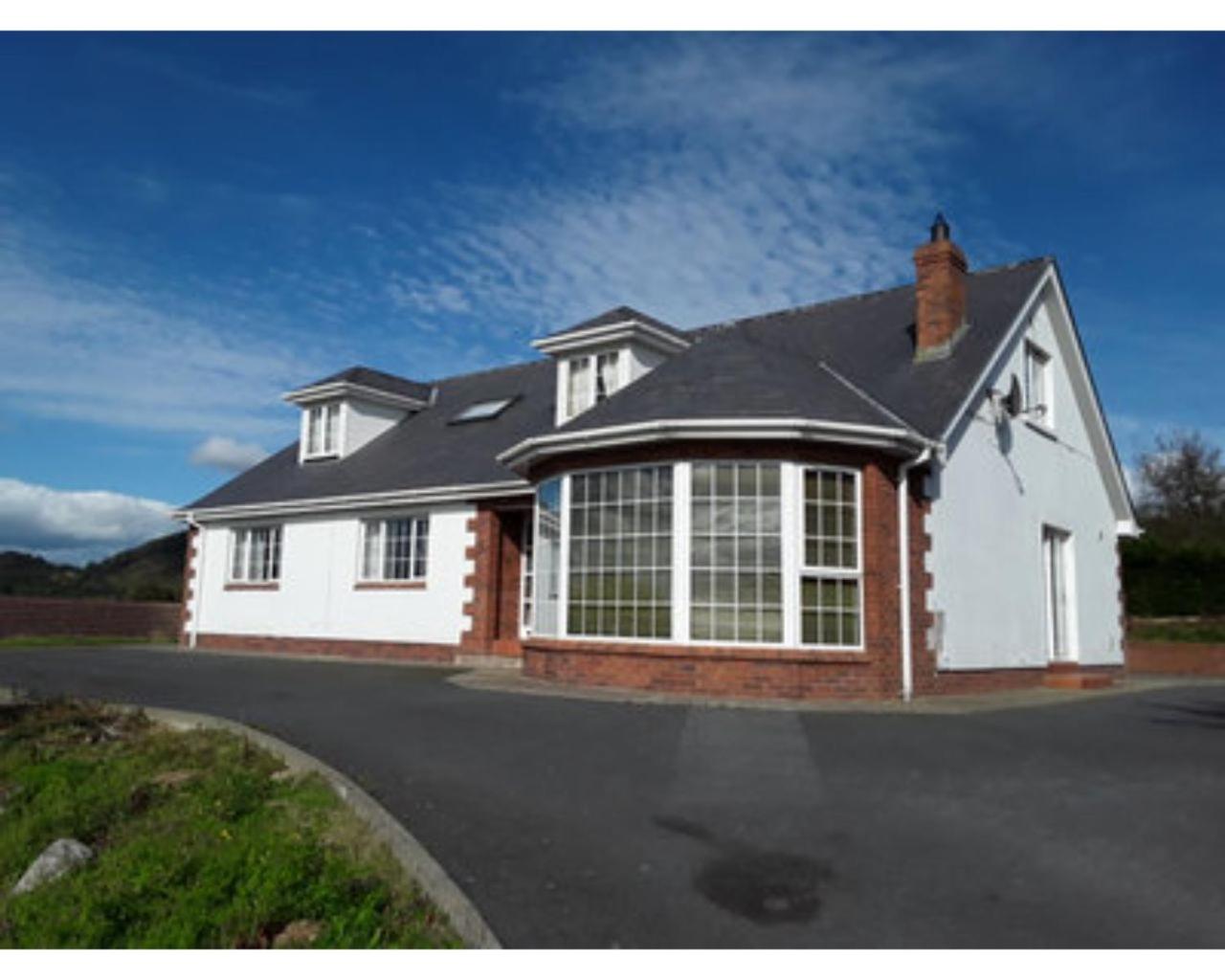 Hotel Castleview, Superb 5 Bed House Stunning Views.