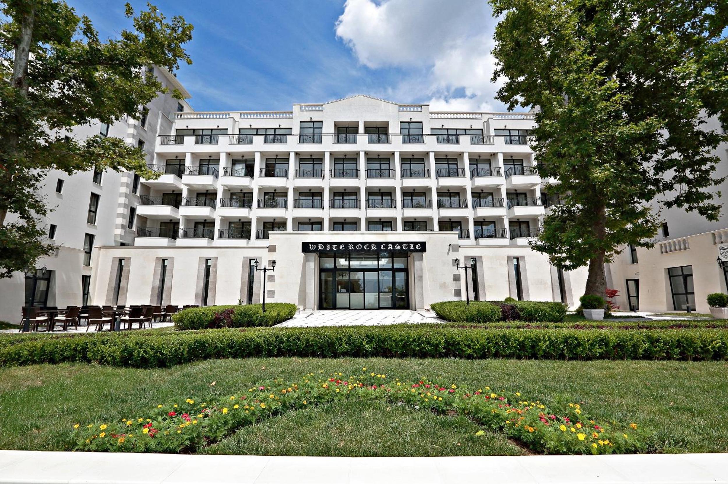Hotel White Rock Castle Suite Hotel & SPA