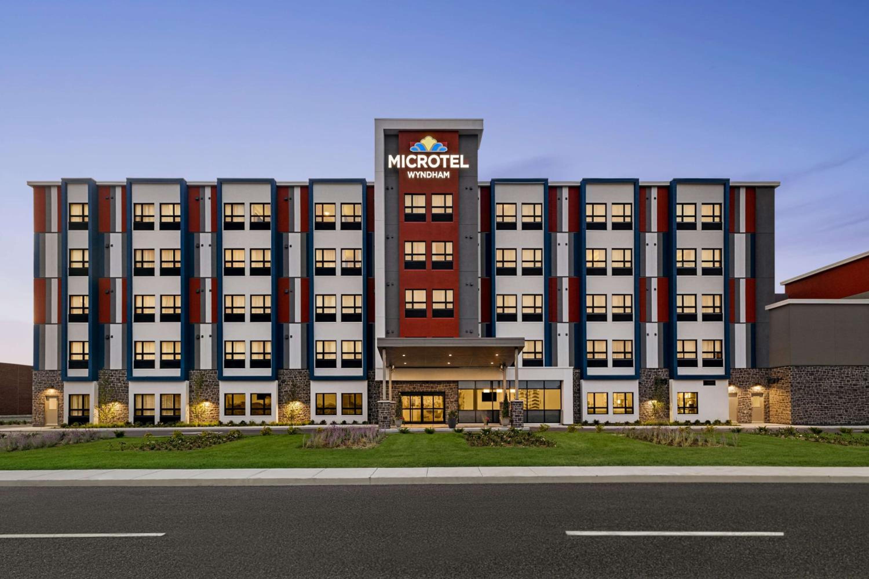 Hotel Microtel Inn & Suites Montreal Airport - Dorval QC