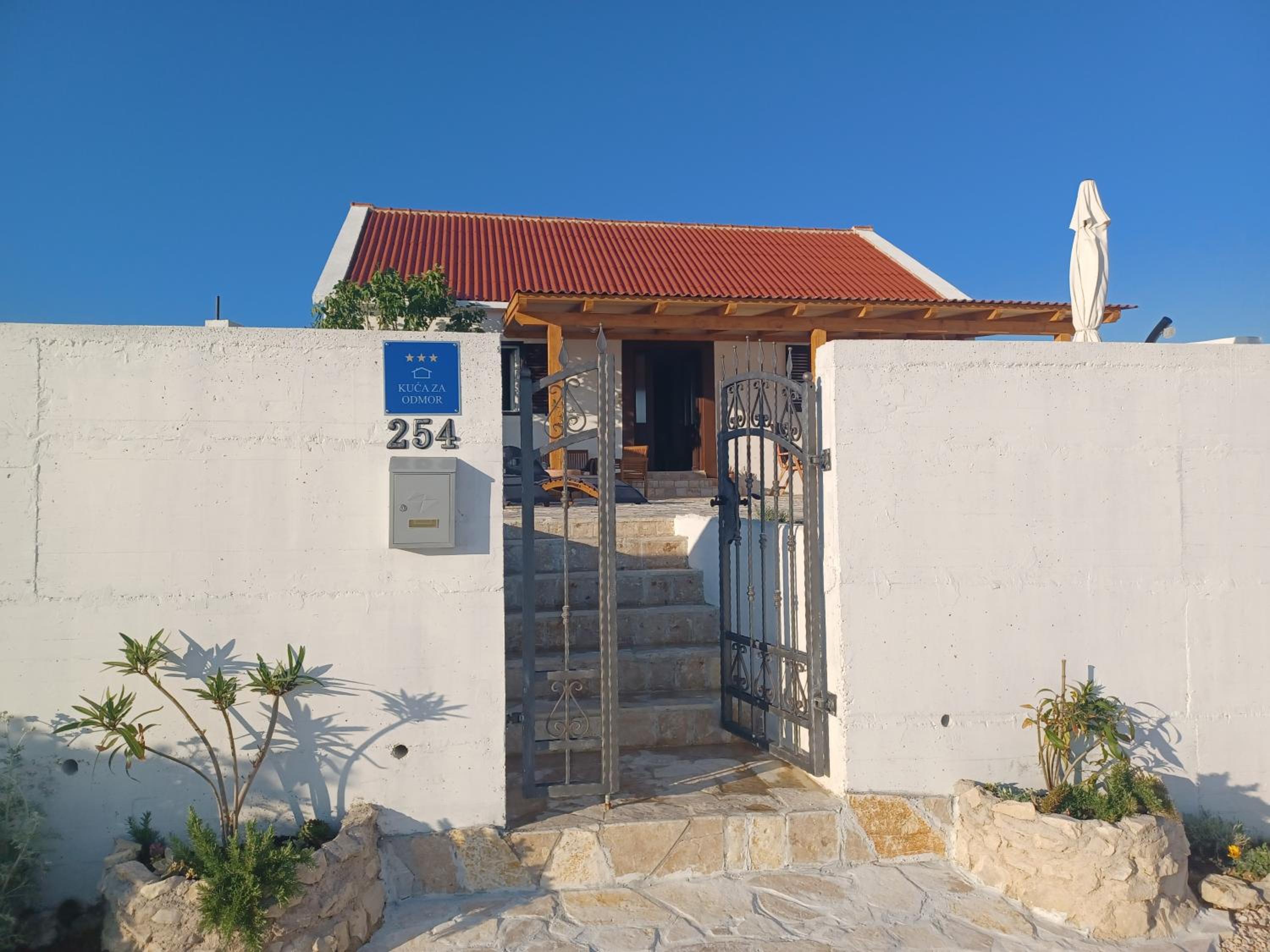 Hotel Holiday House Jolini Dvori