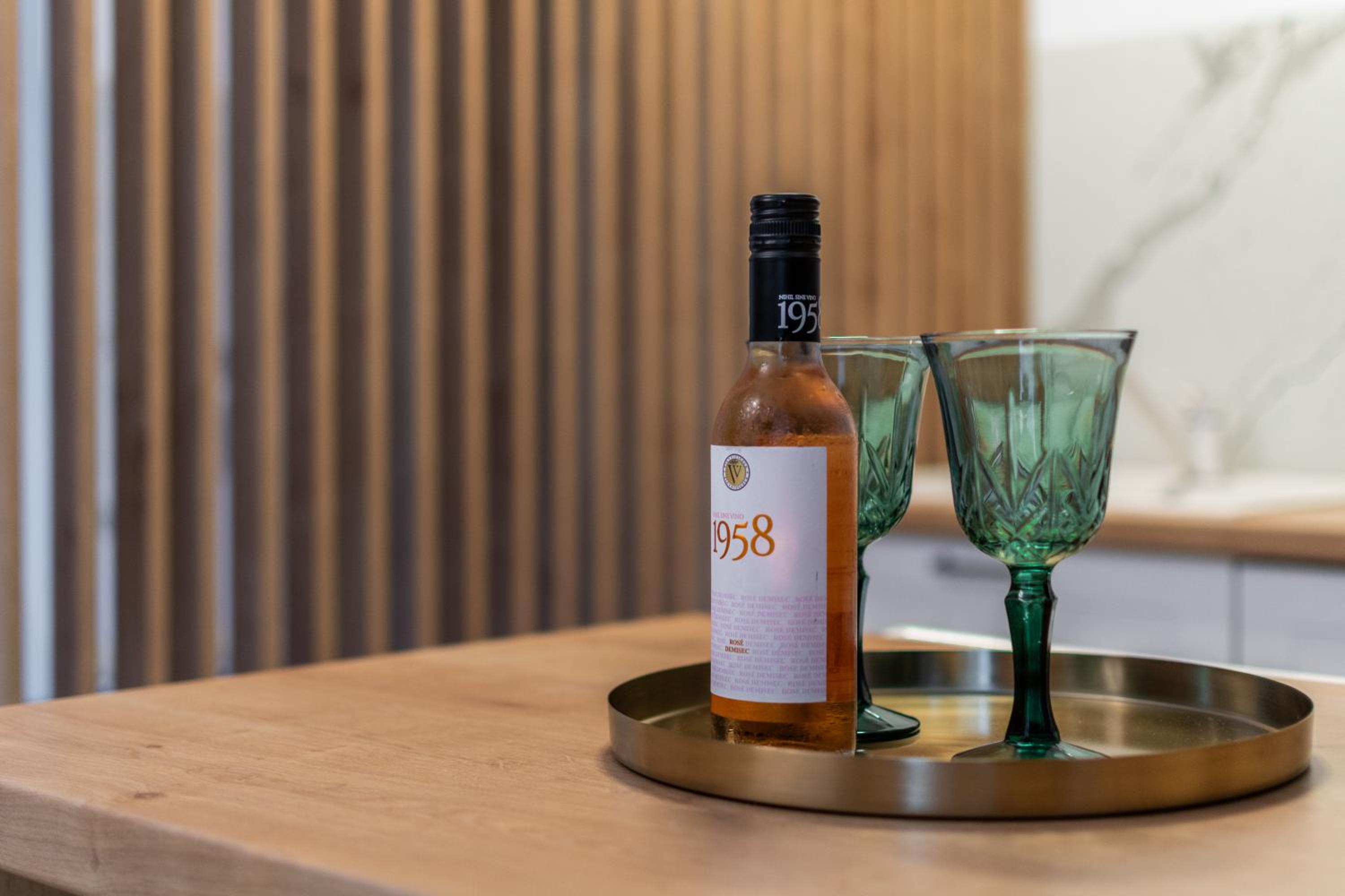 Hotel Jacuzzi Urban Heaven Studio