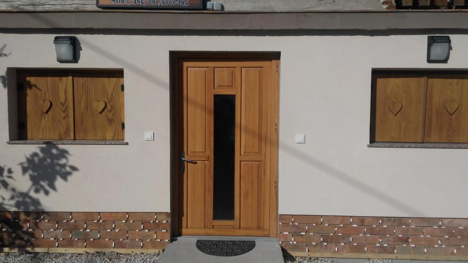 Hotel Apartman Sauna "Nino"