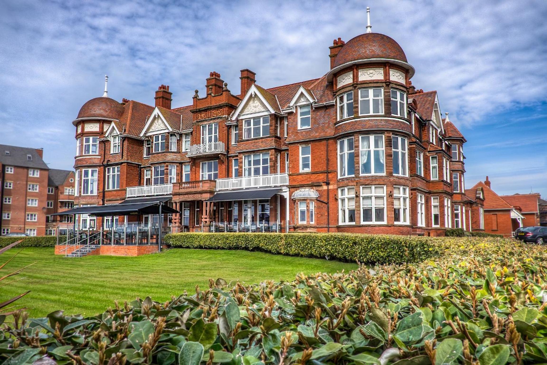 Hotel The Grand Hotel