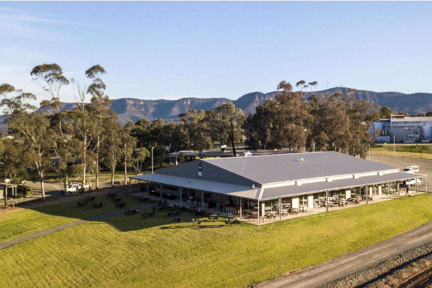 Hotel Hunter Valley Resort, Hunter Farm Adventure Centre & 4 Pines at the Farm