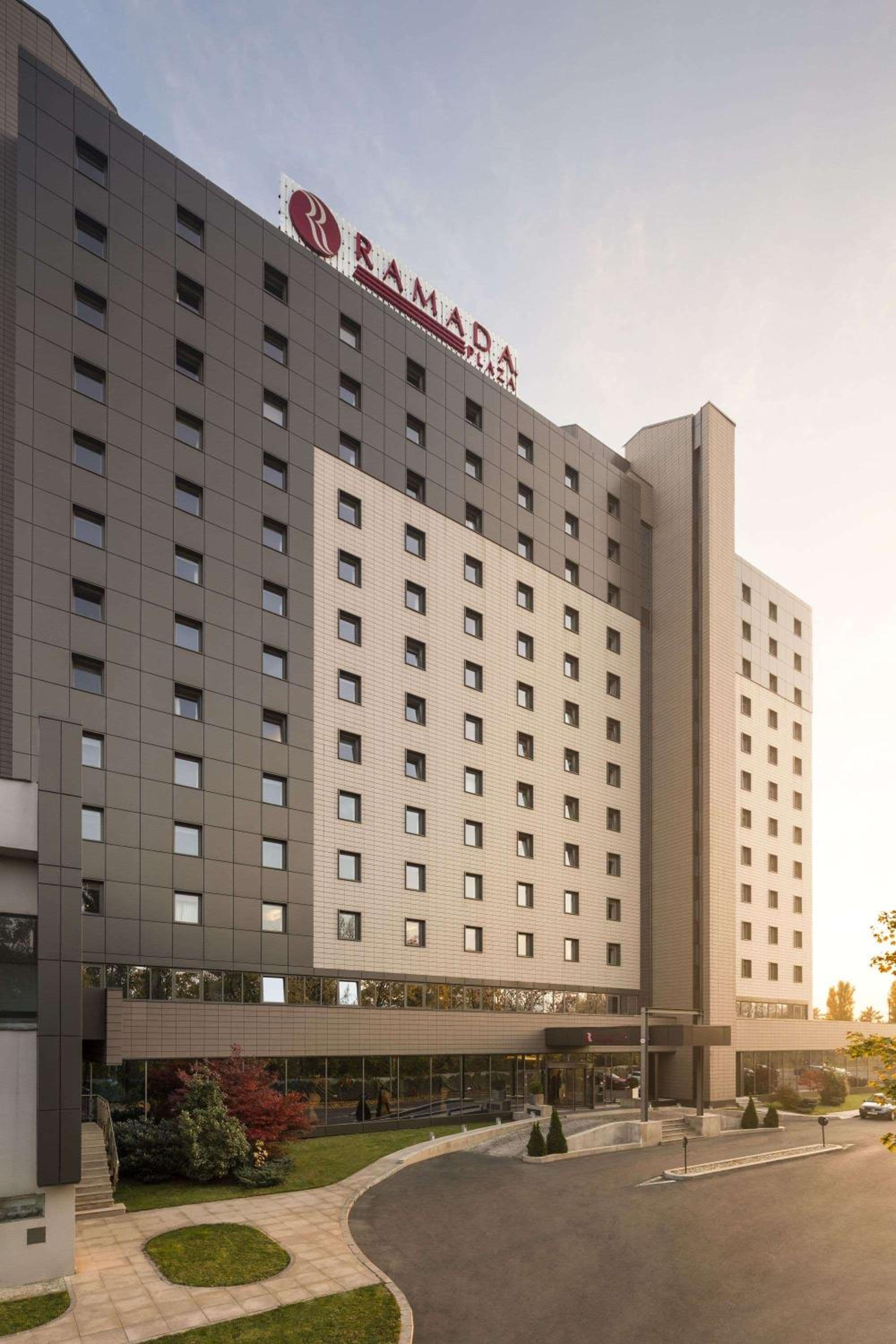 Hotel Ramada Plaza by Wyndham Bucharest Convention Center