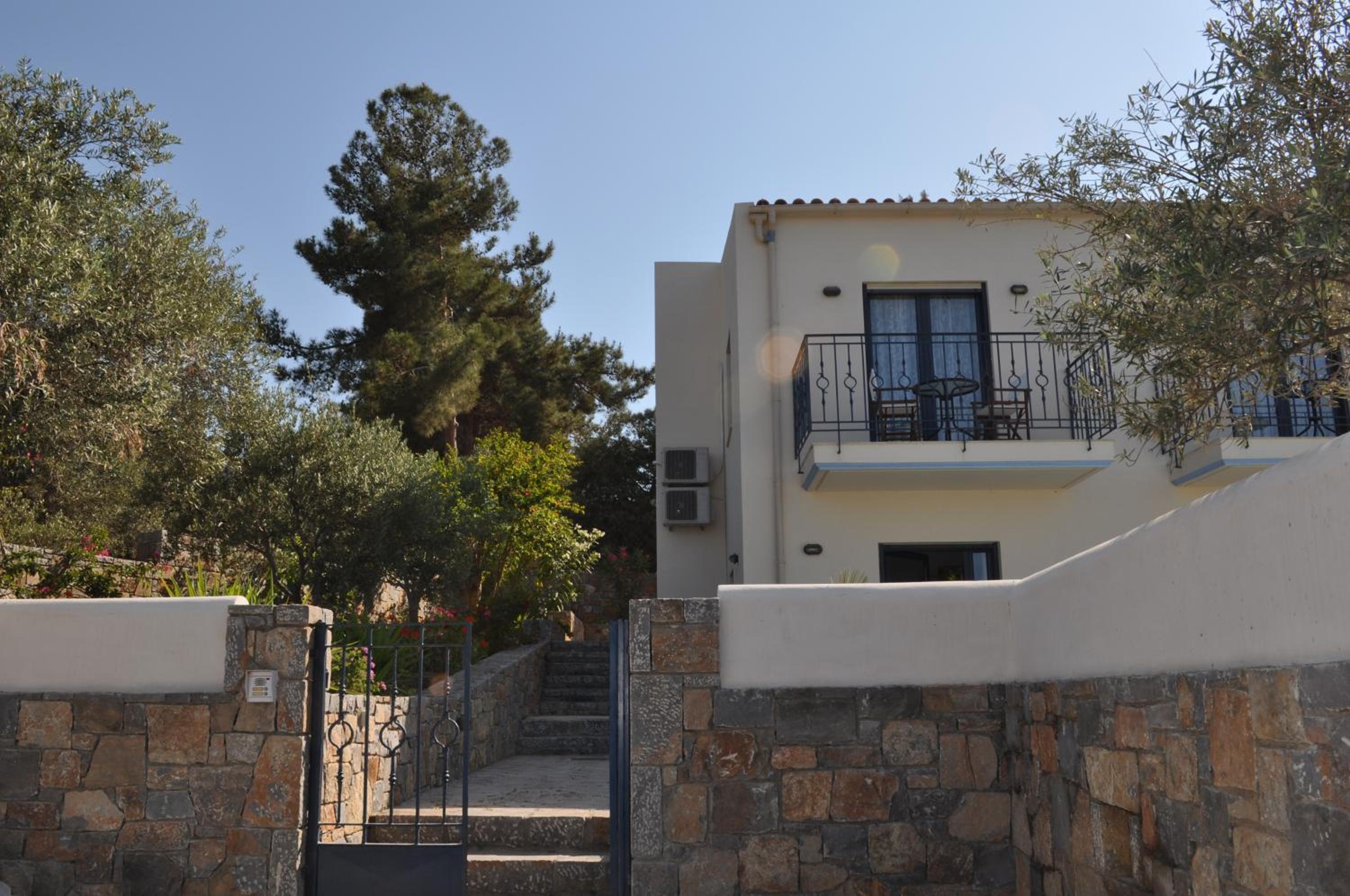 Hotel Nefeli villas in Crete