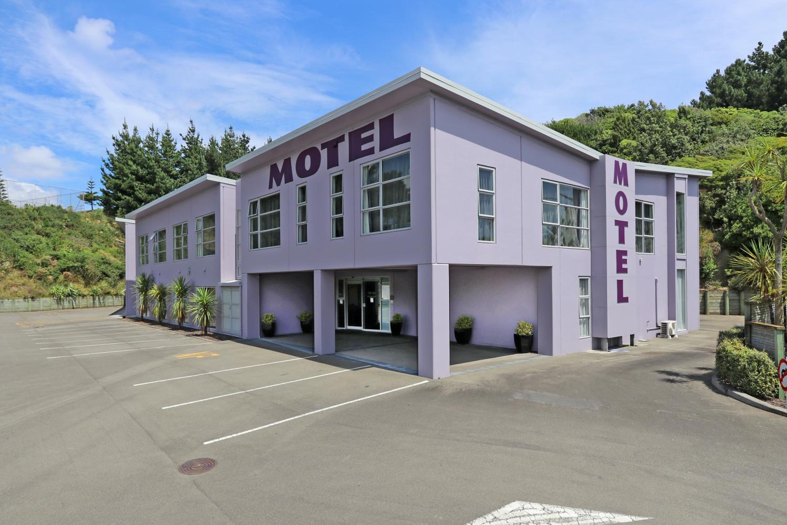 Hotel Amethyst Court Motor Lodge