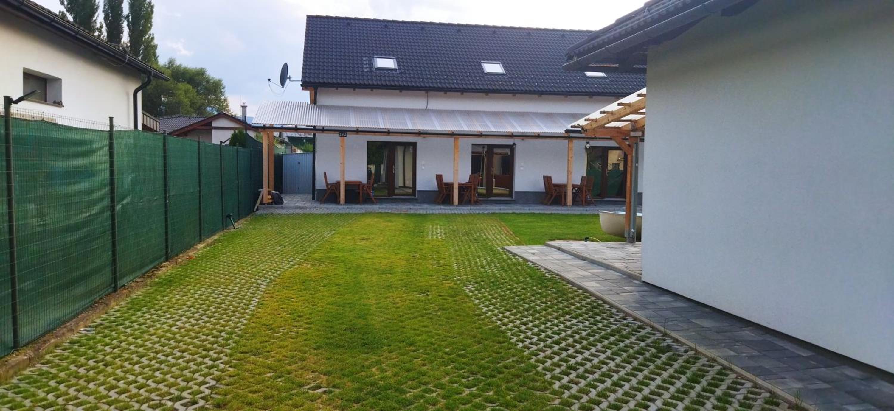 Hotel Apartment House With Sauna And Jacuzzi Svaty Kriz 1