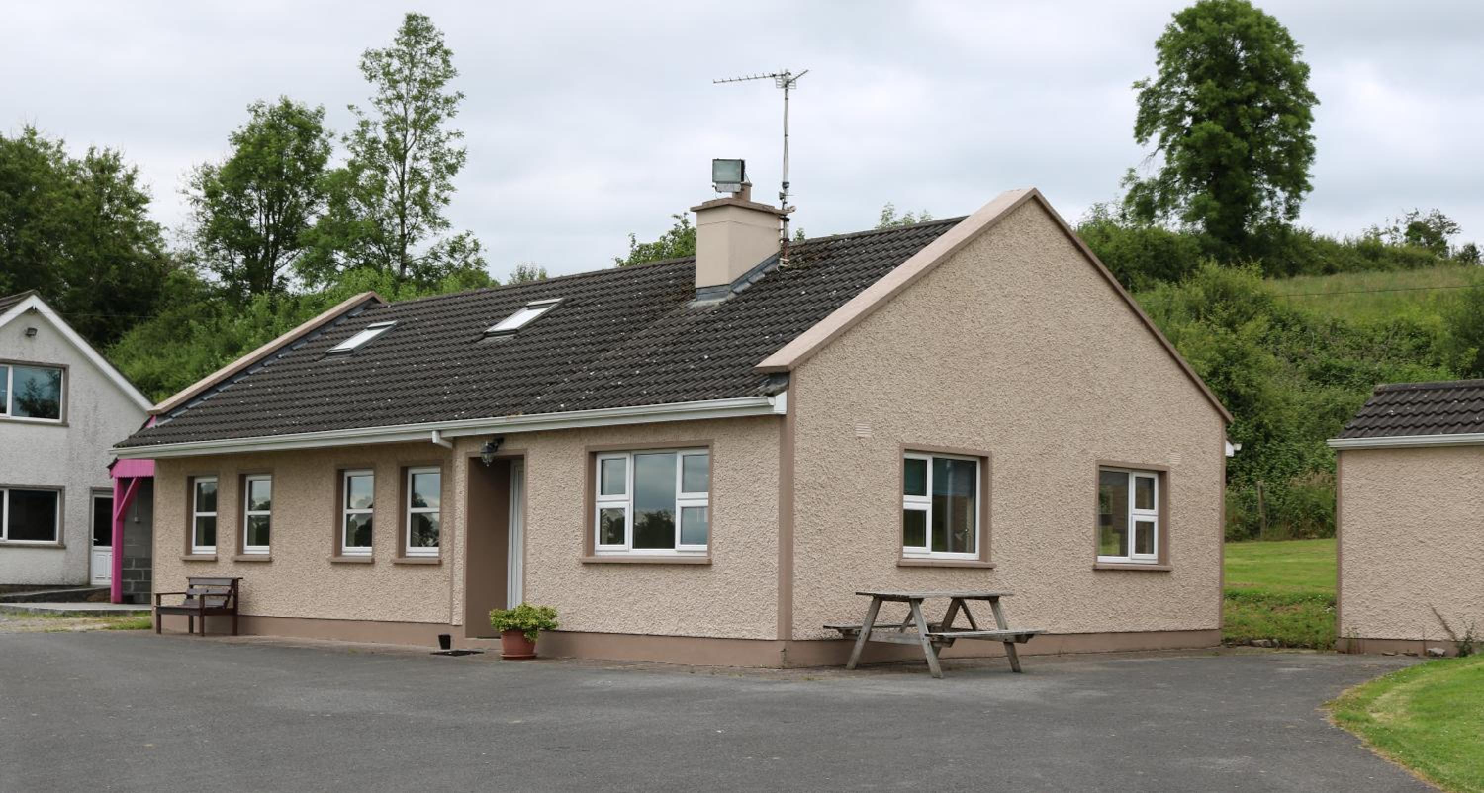 Hotel Clonandra Cottages