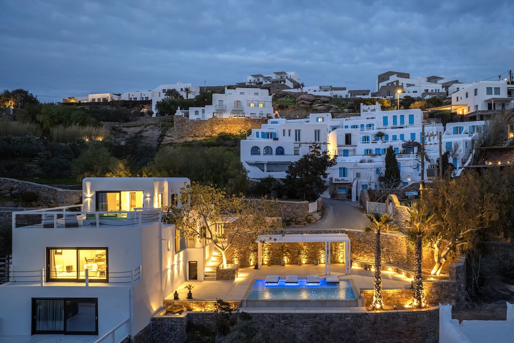 Hotel Numi Suites