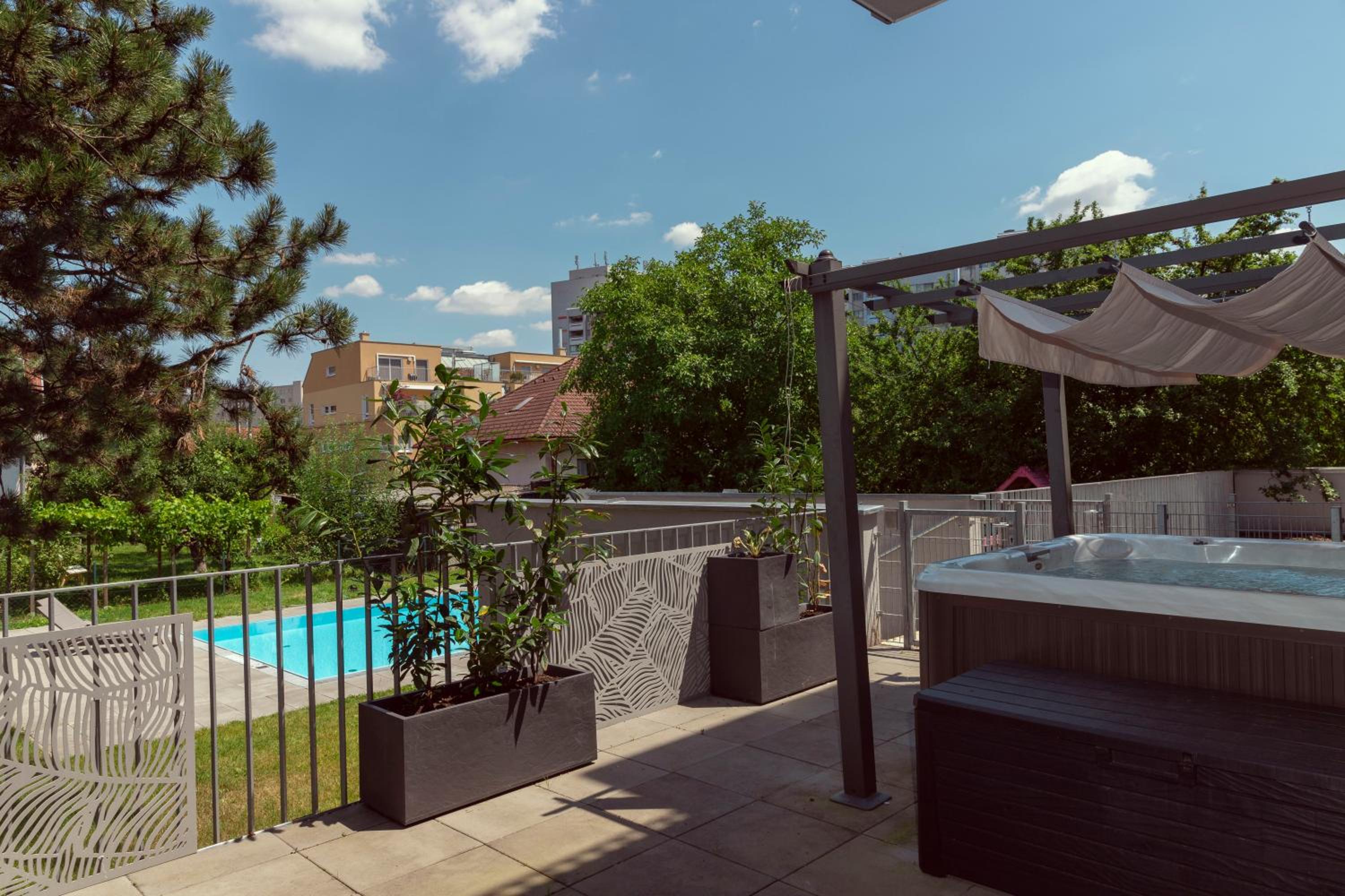 Hotel Dream Getaway Apartment With Jacuzzi And Pool