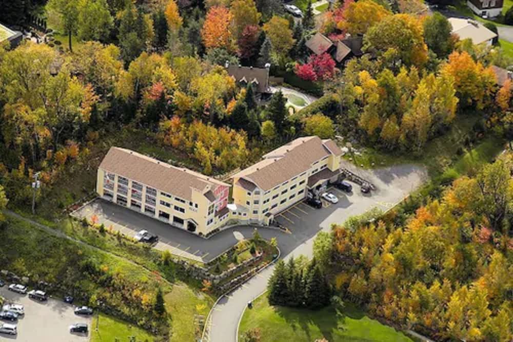 Hotel and Suites Les Laurentides