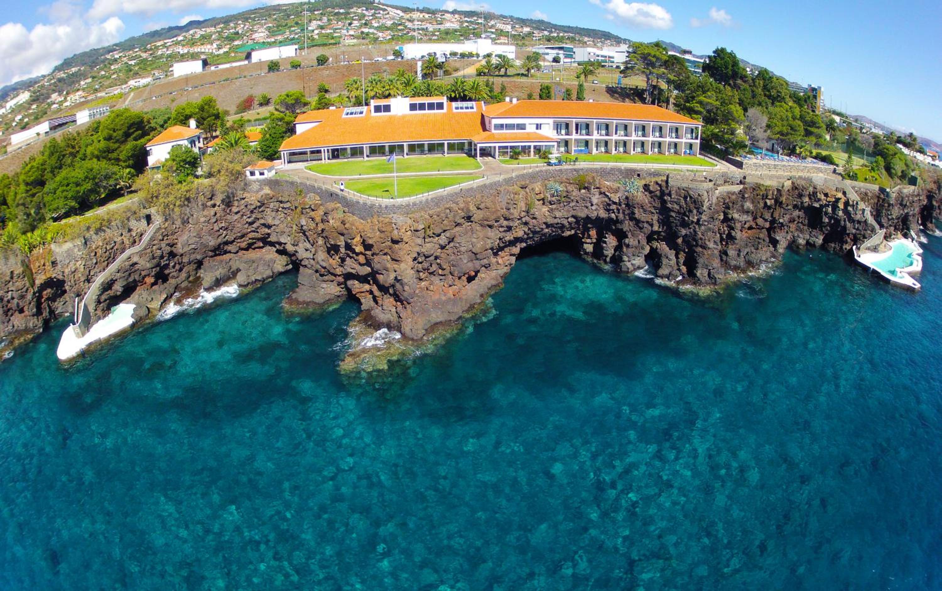 Hotel Albatroz Beach & Yacht Club