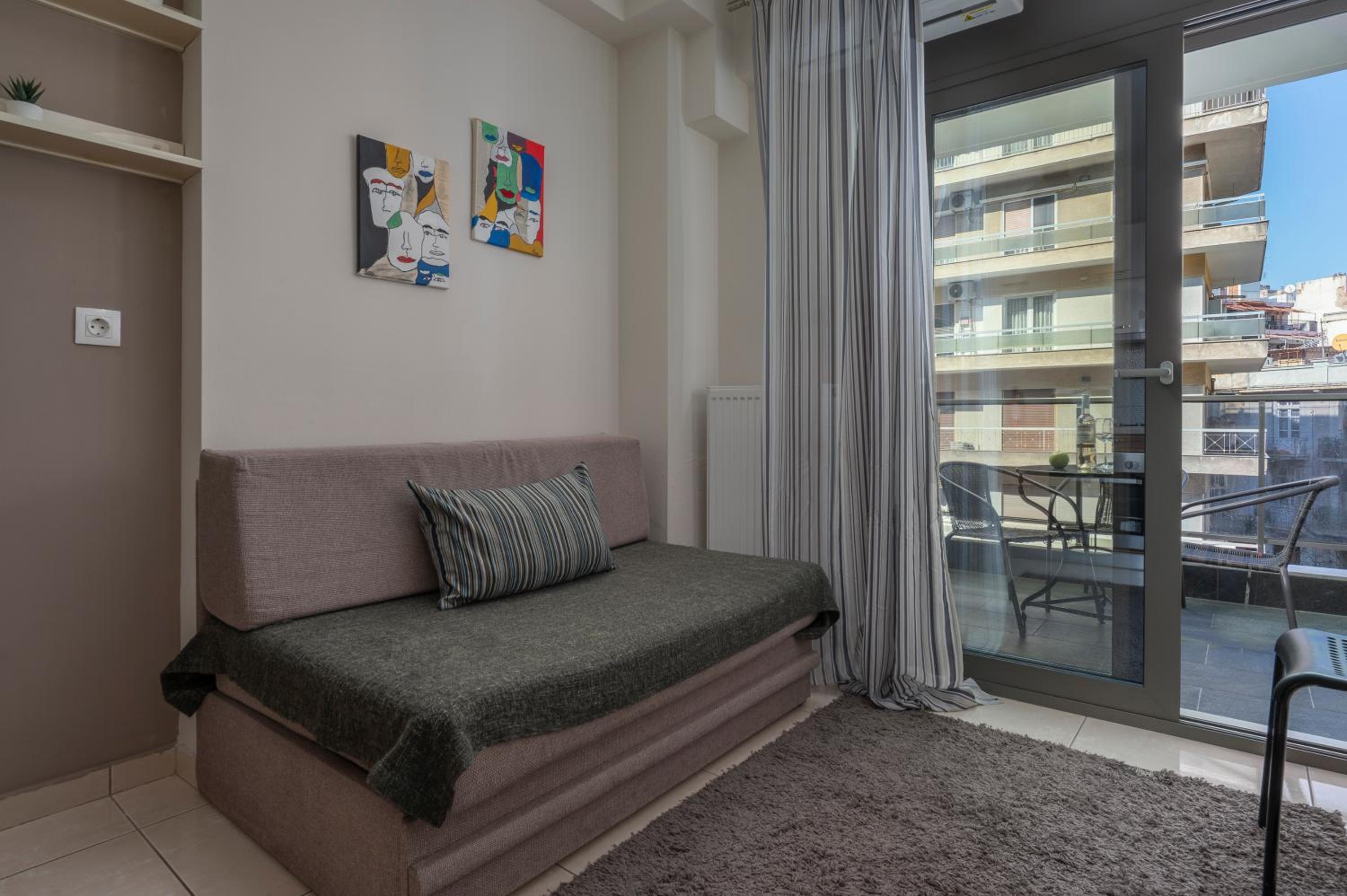 Hotel Kolomvou New Building Flat