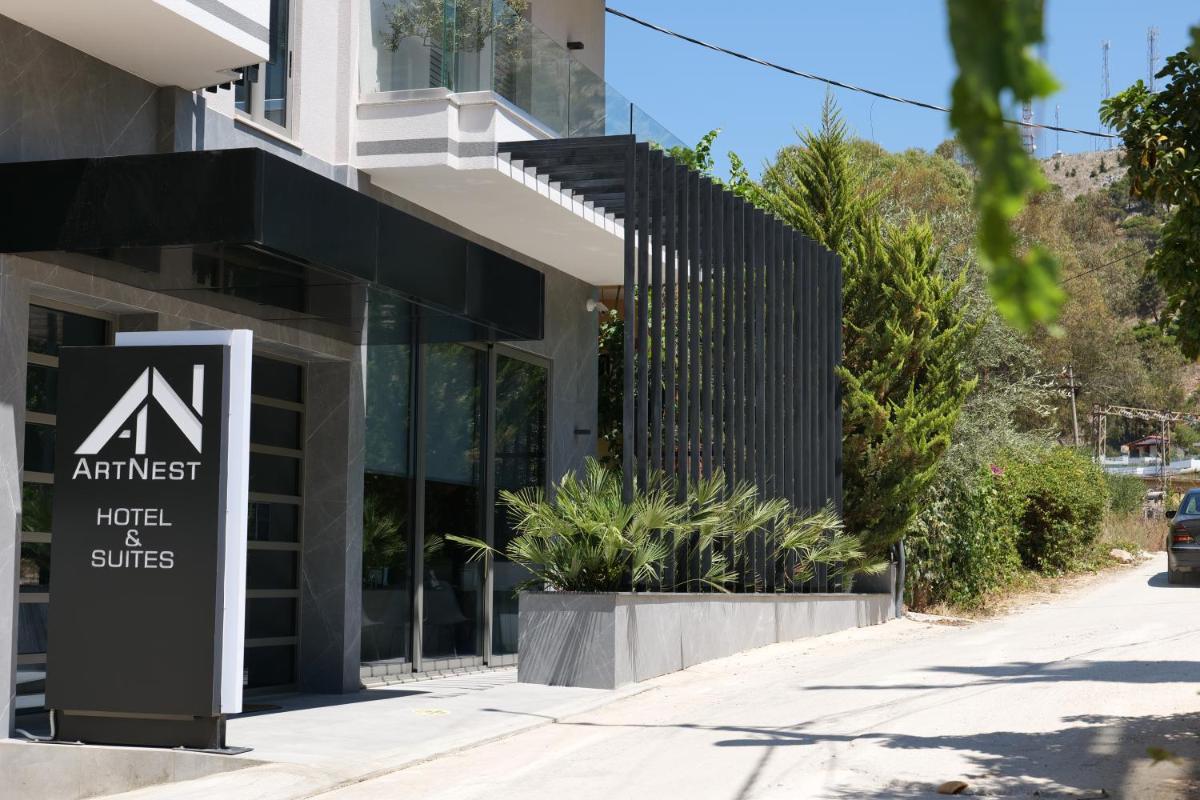 Hotel ArtNest Luxury Hotel & Suites