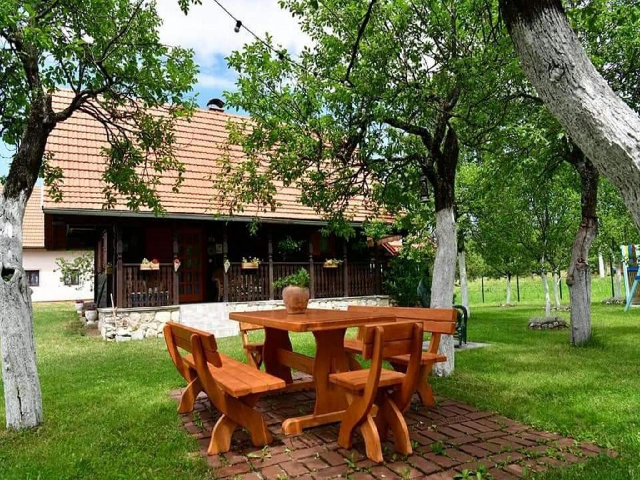 Hotel Holiday Home Tetina Kuća