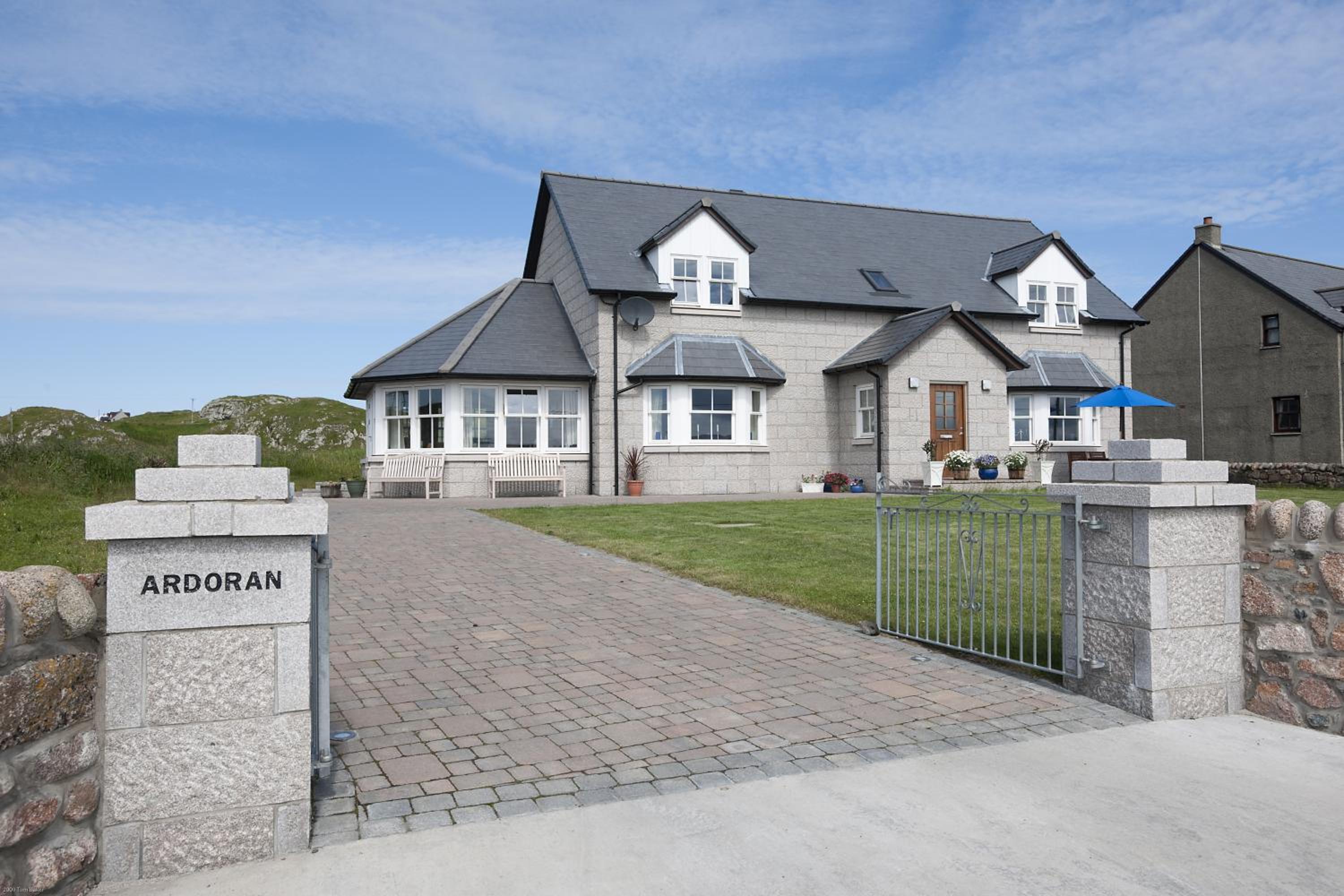 Hotel Ardoran House