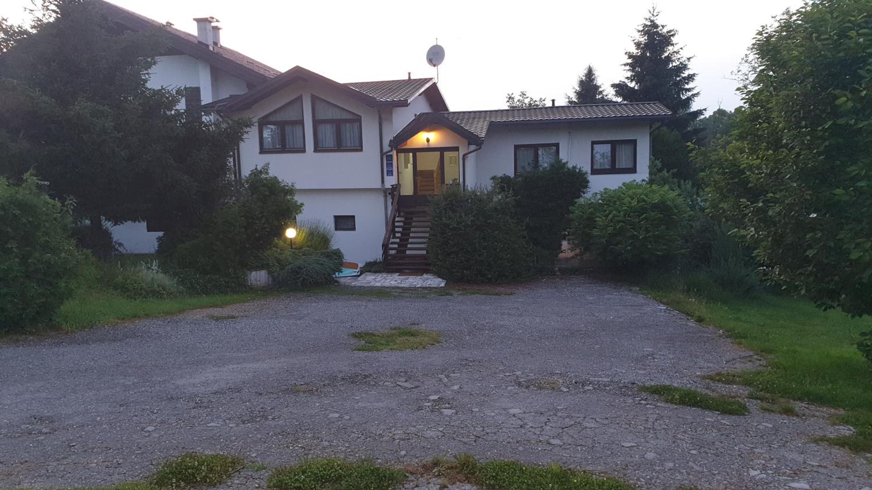 Hotel Apartmani Srce Mreznice