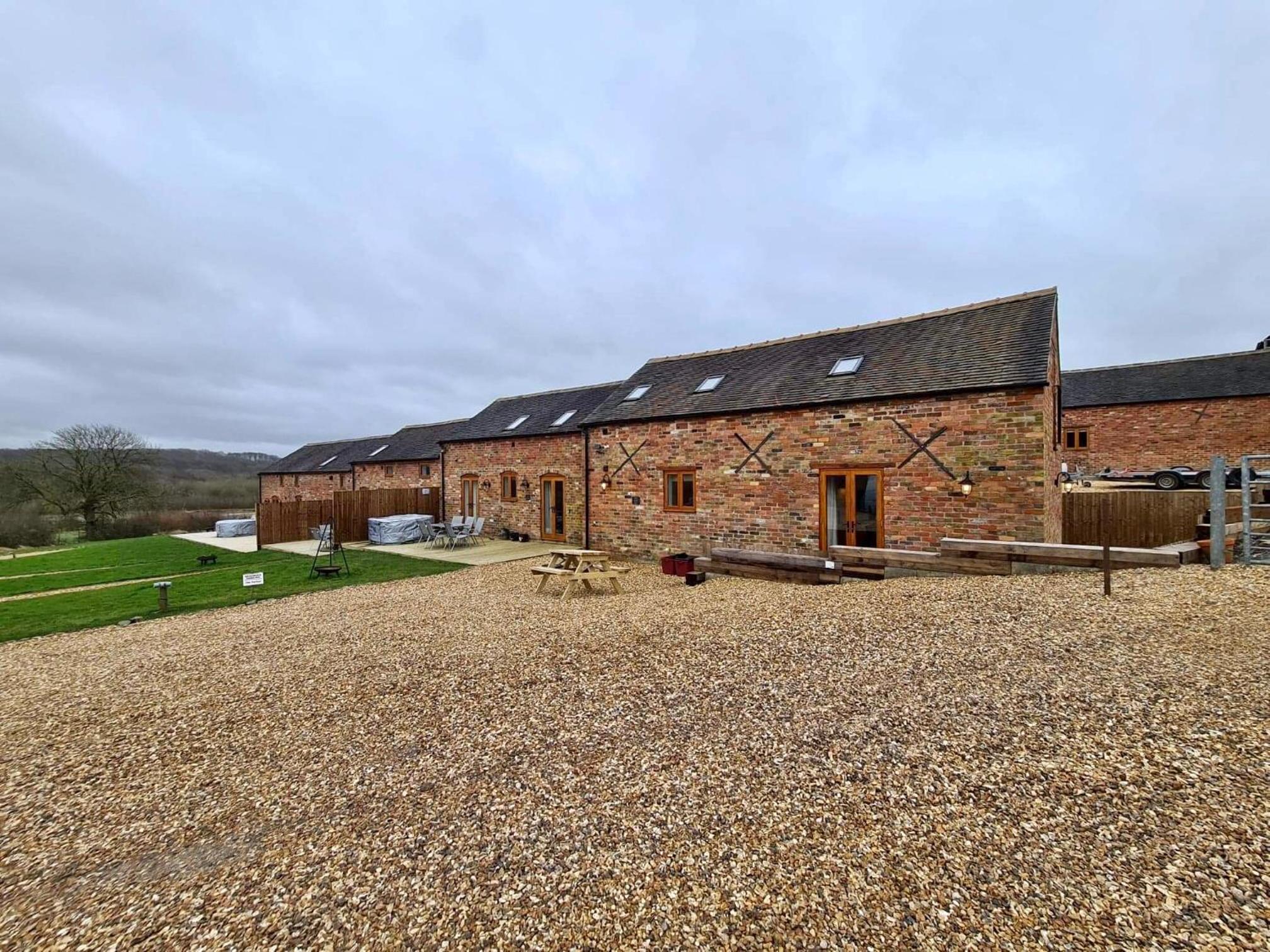 Hotel Hastings Retreat Rural Barn Conversions With Private Lake