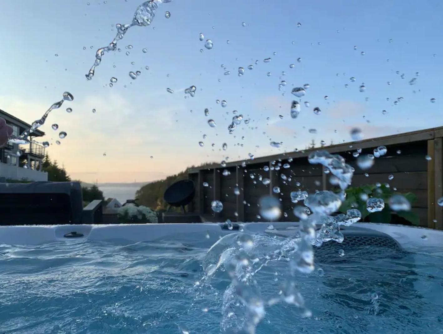 Hotel Villa With Jacuzzi