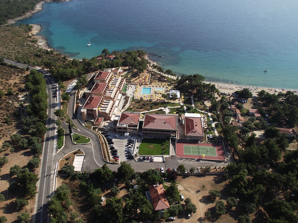 Hotel Royal Paradise Beach Resort & Spa