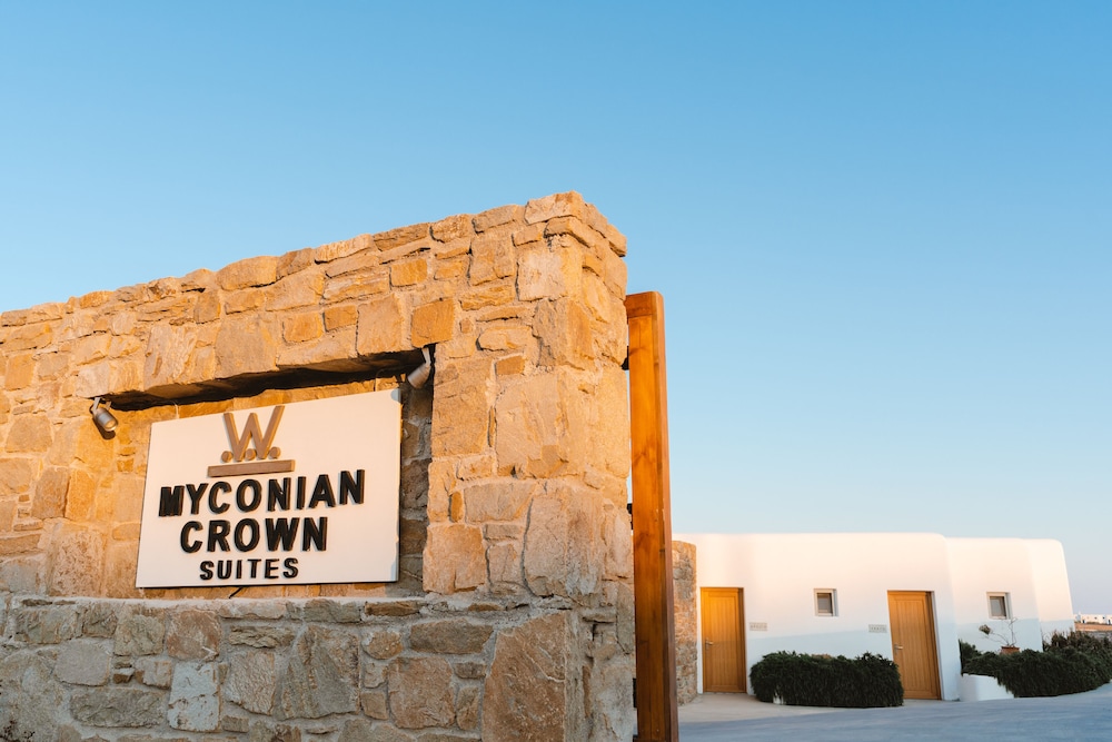 Hotel Myconian Crown Suites