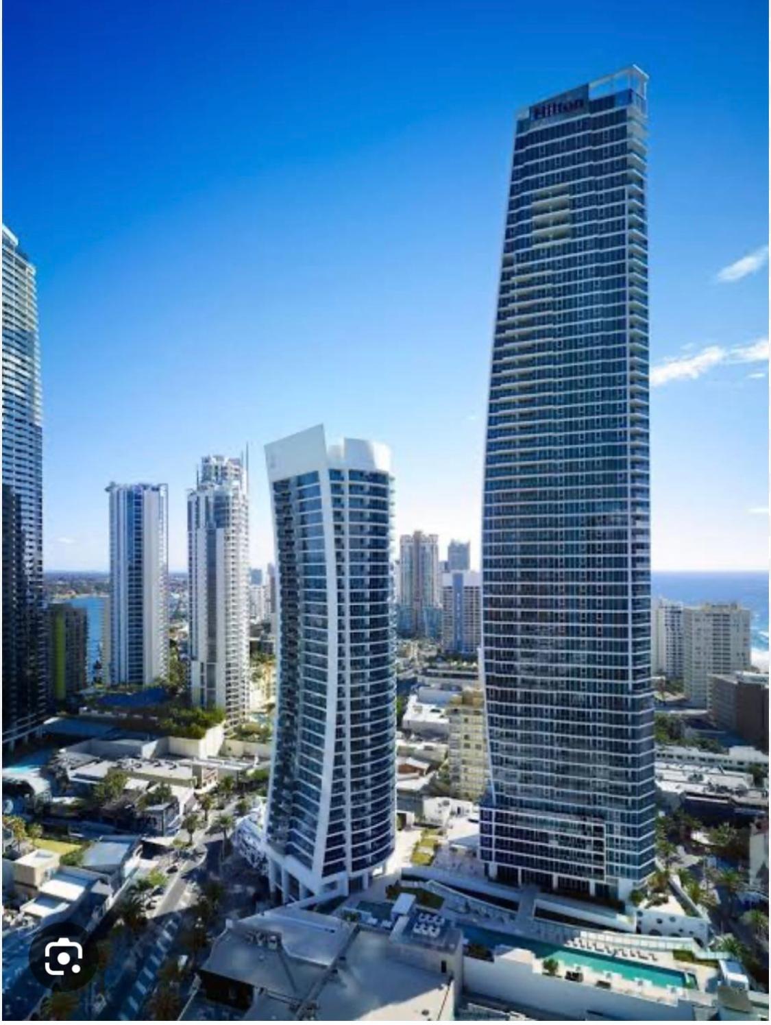 Hotel 49th Floor Apartment With Ocean And Skyline Views Sitting Above The Hilton Hotel