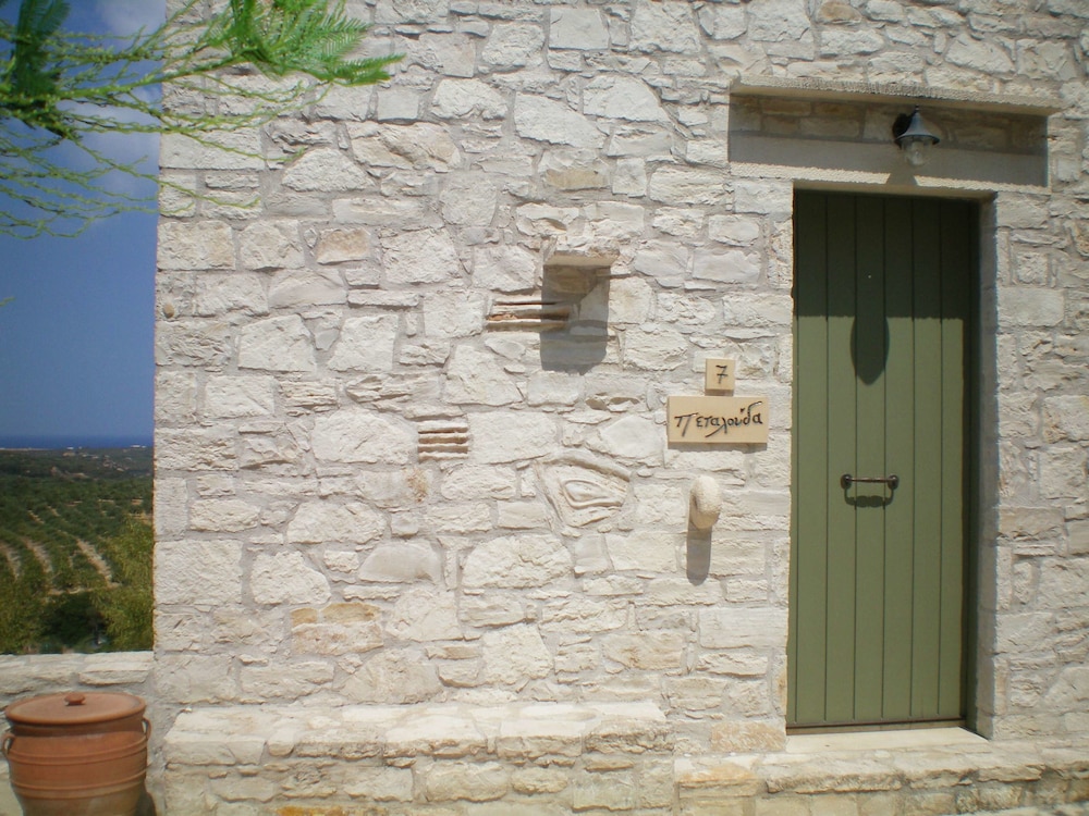 Hotel Dalabelos Estate