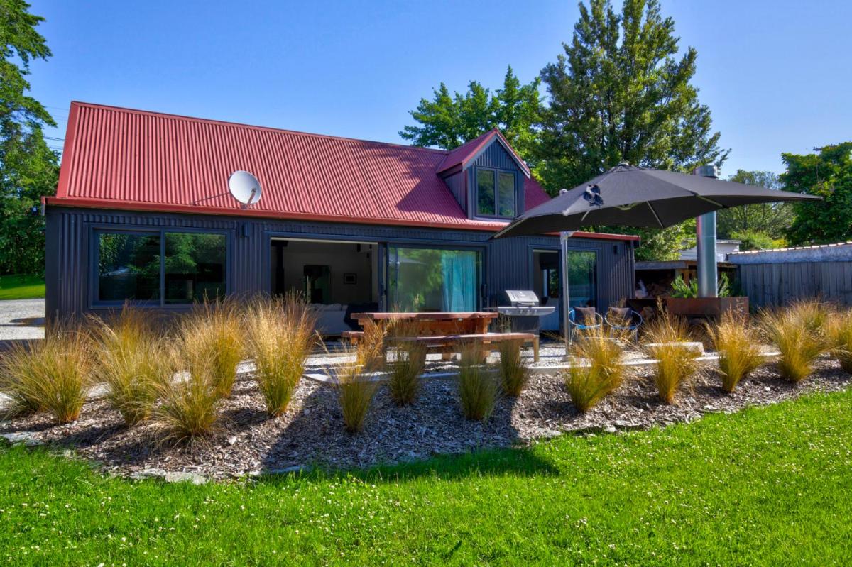 Hotel The Red Cottage With Spa