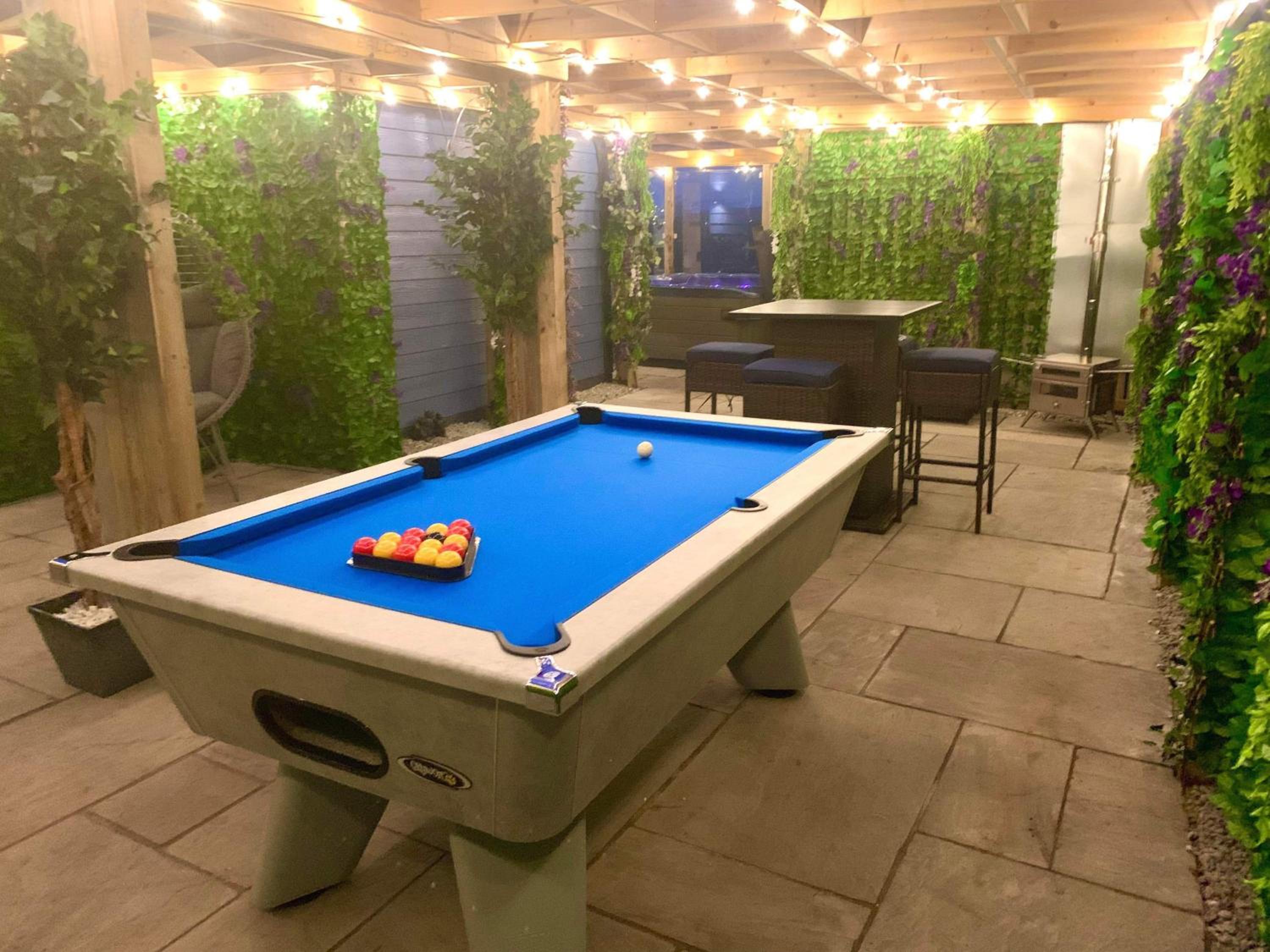 Hotel Barlosh Luxury Tpod Piperhill Pool Table, Hot Tub, 2 Indoor Outdoor Terraces, Bbq, Firepit, Lots Of Extras