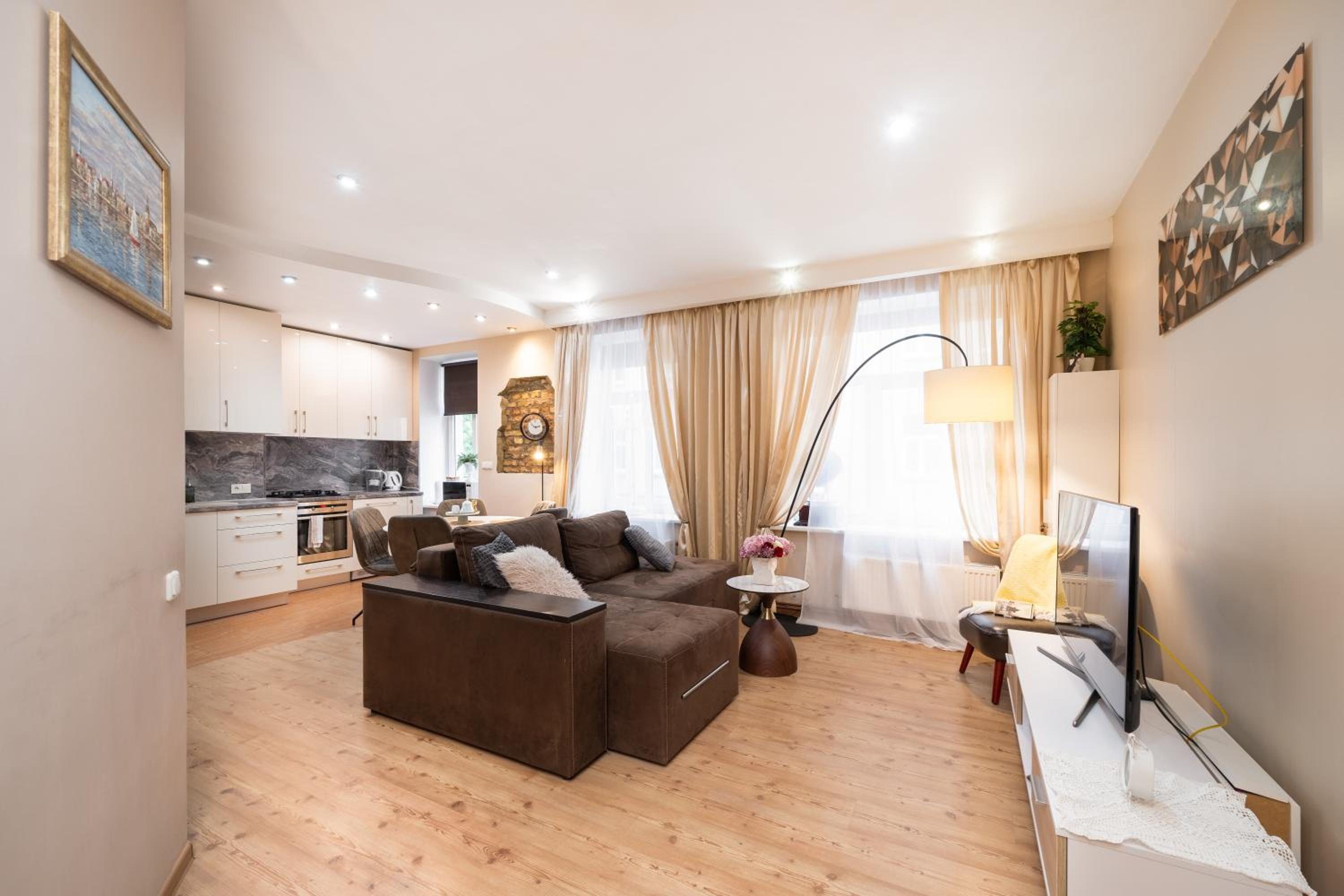 Hotel Baltic Amber In Diplomatic District & Free Parking
