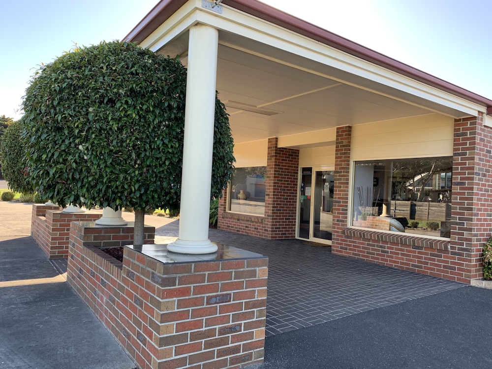 Hotel Arthur Phillip Motor Inn