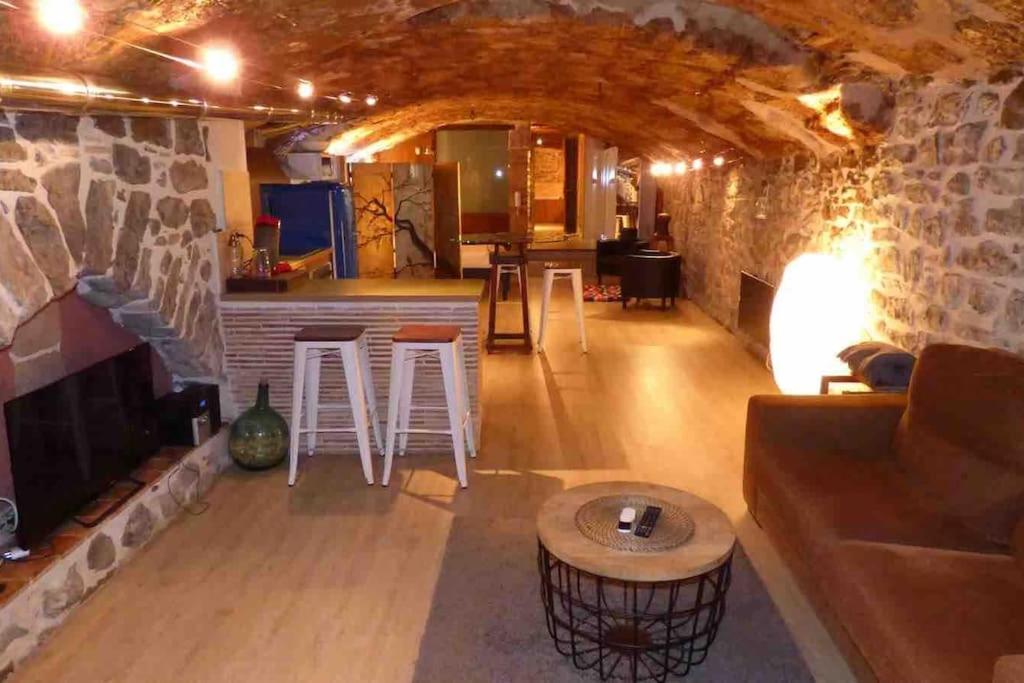 Hotel Suite Sant Sebastia Con Jacuzzi, Sauna Y Jardin