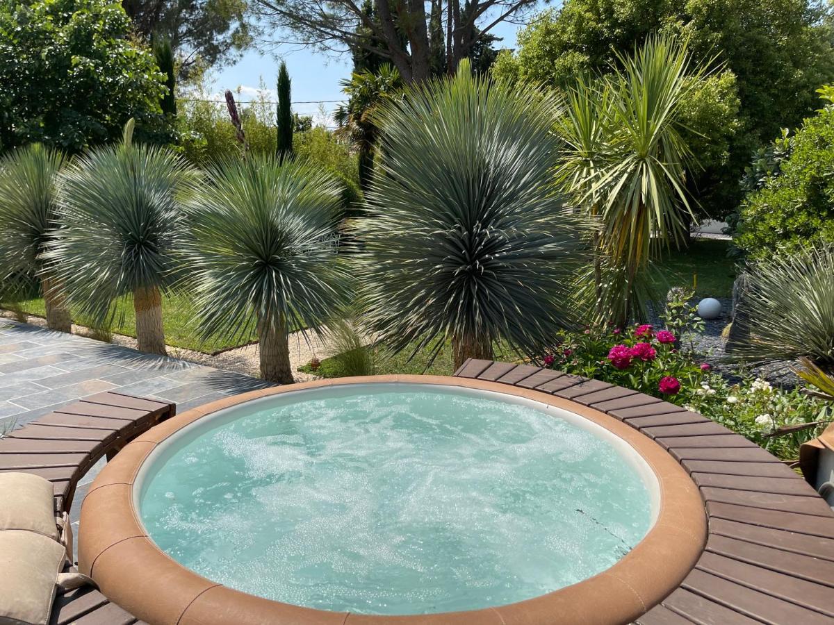 Hotel Le Cherche Midi, entre Nîmes, le Pont du Gard, Uzès, Arles