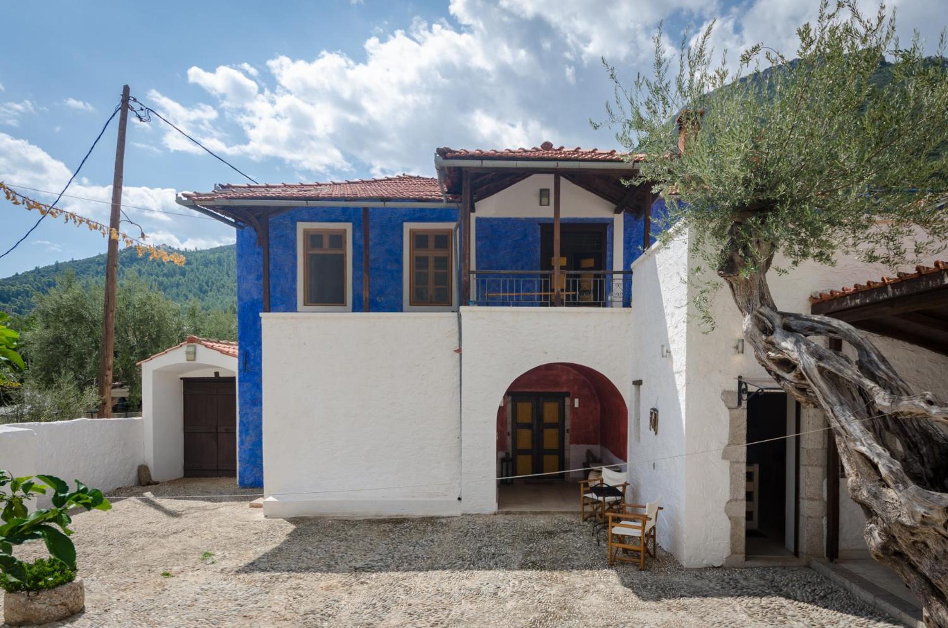 Hotel Colourfull Stone House