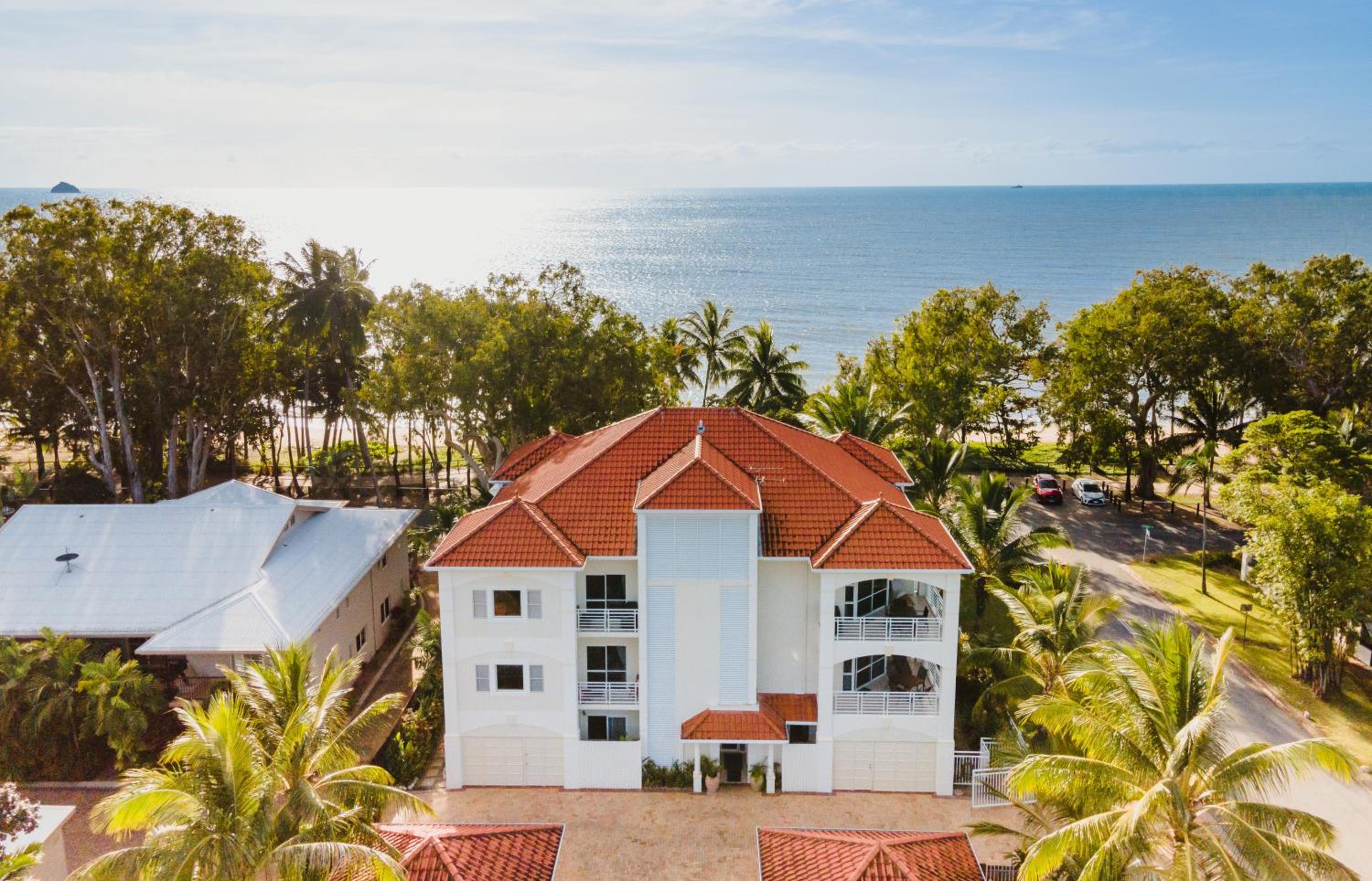 Hotel Villa Beach Palm Cove