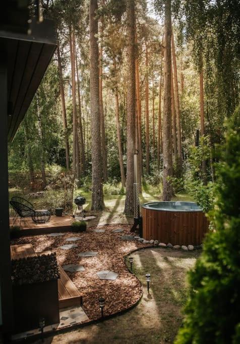 Hotel Hot Tub Spa In The Woods
