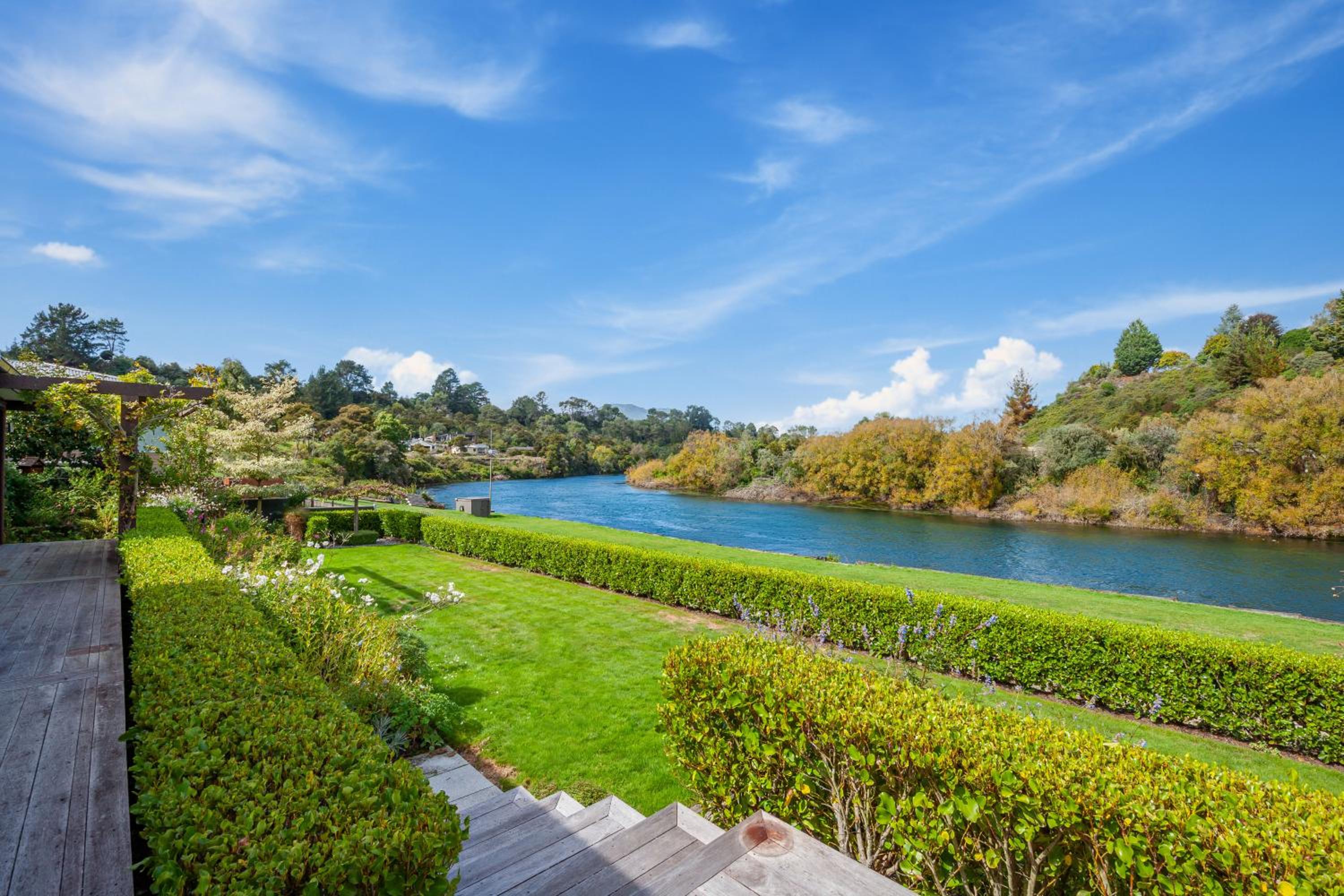 Hotel River View Retreat - Taupo