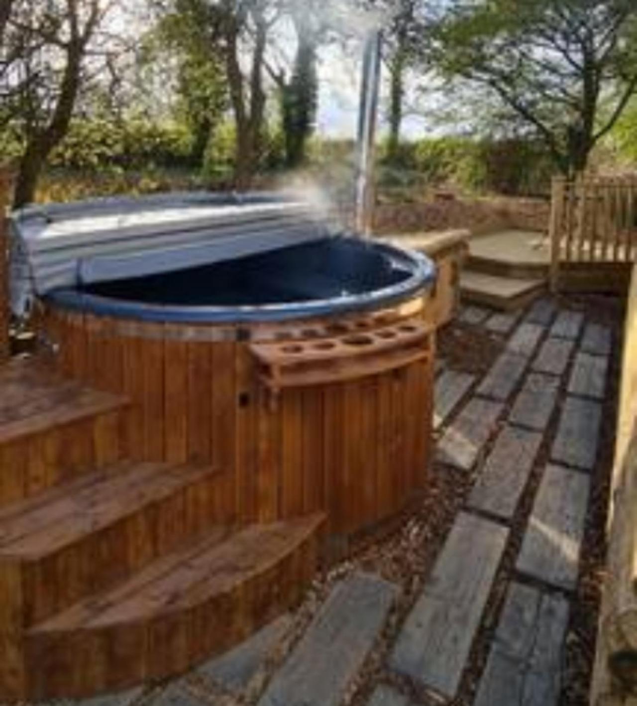 Hotel Fox Lodge at Heygates Lodging - with hot tub