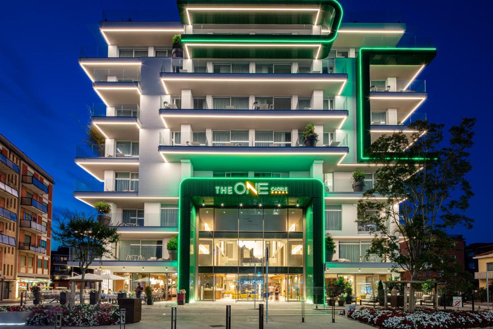 Hotel THE ONE CAORLE - Hotel & Apartments